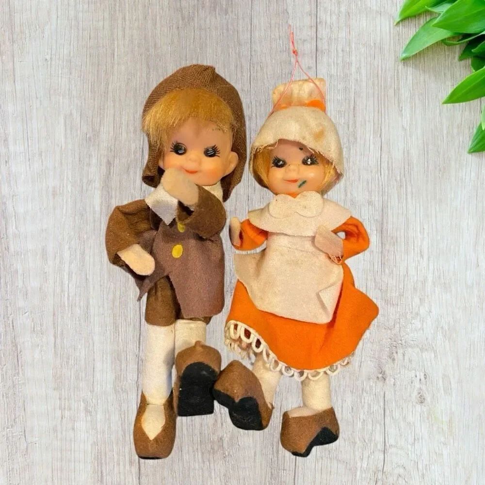 Rare Vintage Elf Thanksgiving Pilgrims  Made in Japan